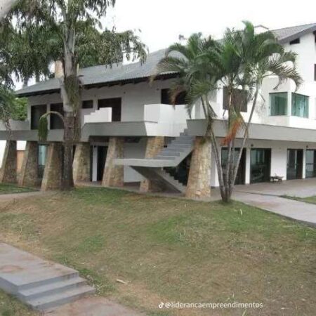 Galera não perdoa oferta de casa a R$ 11 milhões e post vira piada