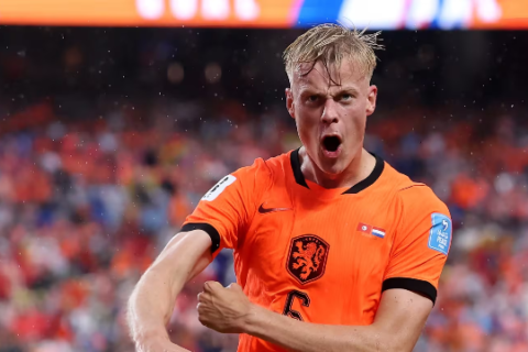 Holanda vence a Tunísia, avança em primeiro e evita duelo com Brasil
