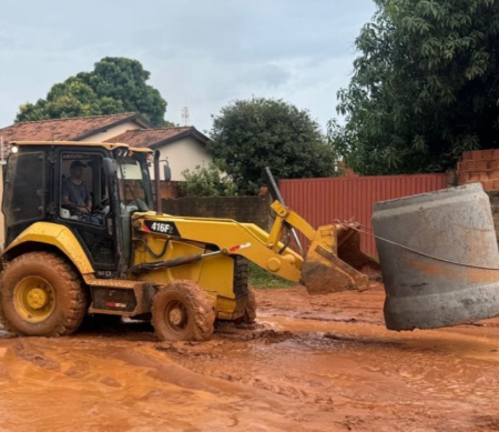 Após fortes chuvas, Defesa Civil segue nas ruas e prefeitura cancela desfile