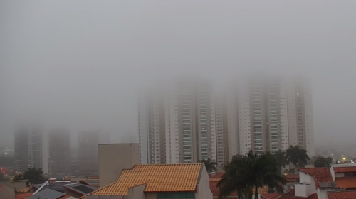 Campo Grande amanhece com nevoeiro, garoa e sensação de 7°C