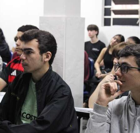 Prefeitura abre 250 vagas para curso gratuito de redação do Enem