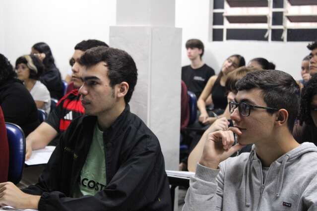 Prefeitura abre 250 vagas para curso gratuito de redação do Enem