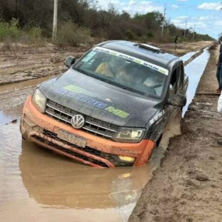 Na lama, expedições abriram caminho para ponte que agora une Brasil e Paraguai
