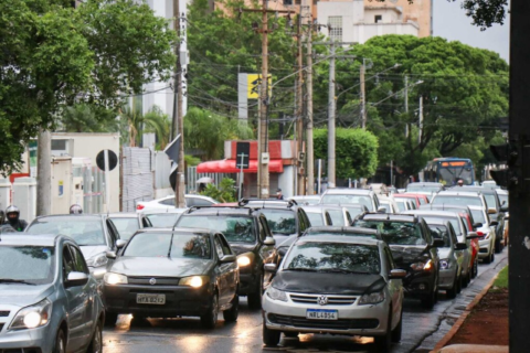 Julho é mês de quitar licenciamento de veículos com placa 4, 5 e 6