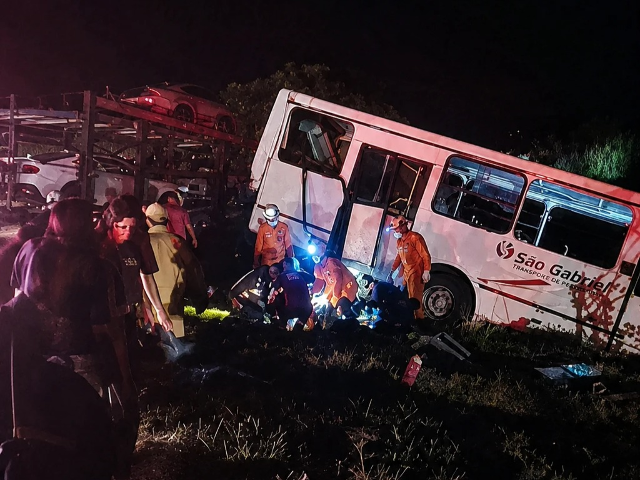 Motorista de ônibus diz que fugiu por medo ao se apresentar à polícia