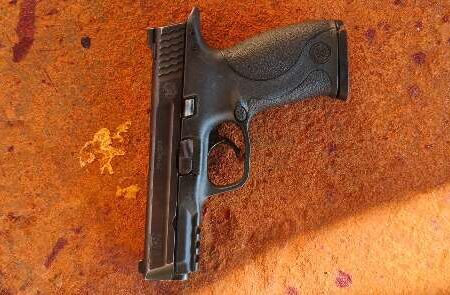 Choque apreende pistola 9 mm, revólver e drogas após ação com dois mortos