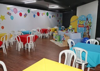 Parque indoor une dinossauros, infláveis e games para toda a família Parque indoor une dinossauros, infláveis e games para toda a família