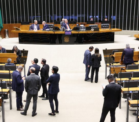 Aprovada MP que libera R$ 10 bilhões para controlar preço do diesel