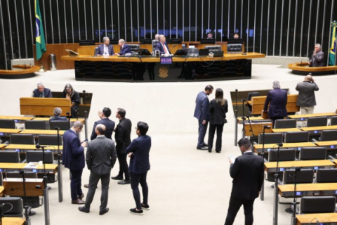 Aprovada MP que libera R$ 10 bilhões para controlar preço do diesel