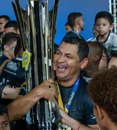Botafogo SAF contrata auxiliar do Operário para departamento de scouting