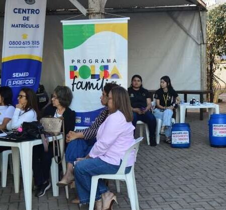 Longe do Centro, costureiras recebem serviços no próprio local de trabalho