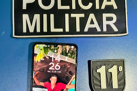 Homem é levado à delegacia com celular de vítima de duplo homicídio