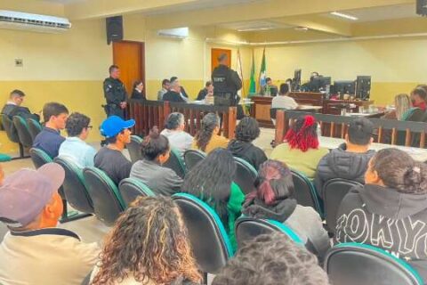 Júri condena trio e absolve jovem pela morte de pintor enterrado em quintal