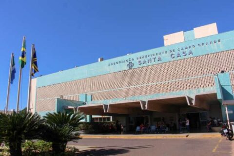 Bebê de 2 anos agredido pela mãe é internado em estado grave na Santa Casa