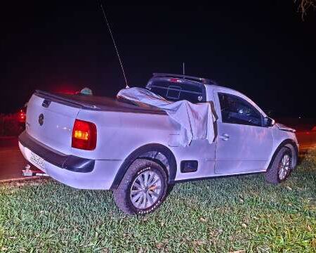 Homem morre atropelado e corpo vai parar na carroceria de Saveiro