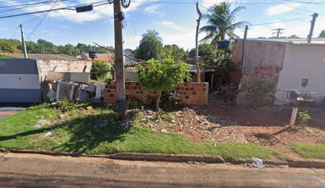 Catador de recicláveis é perseguido e morto a pauladas na madrugada