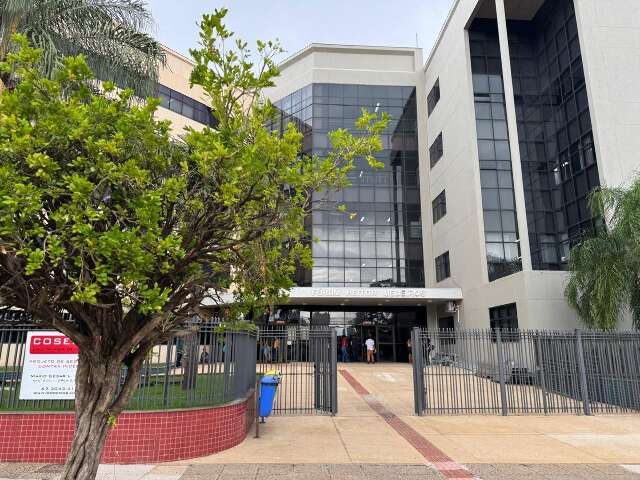 Candidato receberá mais de R$ 5 mil após banca errar e anular prova