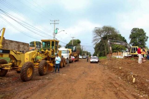 Prefeita autoriza obras de asfalto em oito ruas do Los Angeles