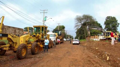 Prefeita autoriza obras de asfalto em oito ruas do Los Angeles