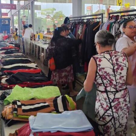 Bazar solidário terá eletrônicos, roupas e perfumes a partir desta sexta