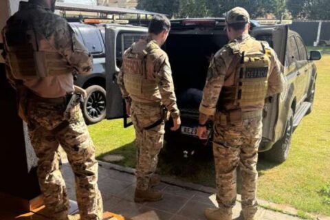 Apontado como líder do CV é preso e transferido pela polícia