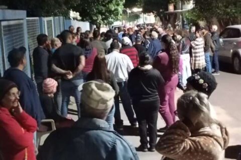 Temor de albergue em antiga incubadora leva moradores a protesto