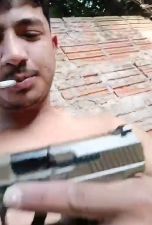 Polícia apura se arma exibida por jovem morto foi usada em homicídio