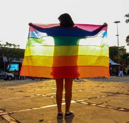 Delegacias são oficialmente obrigadas a proteger identidade de vítimas LGBTs