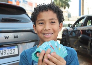 Em clima de fim da Copa, colecionadores seguem saga para completar o álbum Em clima de fim da Copa, colecionadores seguem saga para completar o álbum