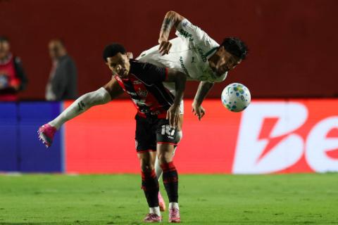 Palmeiras goleia, amplia vantagem na liderança e Flu empata com o Bahia