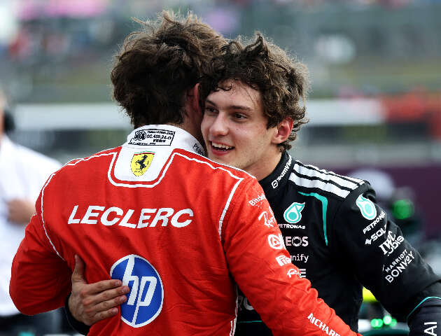 Antonelli domina na Inglaterra e garante pole da Mercedes