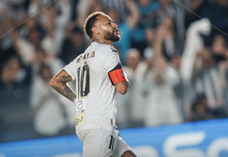 Neymar brilha com dois gols, mas Santos vacila e só empata