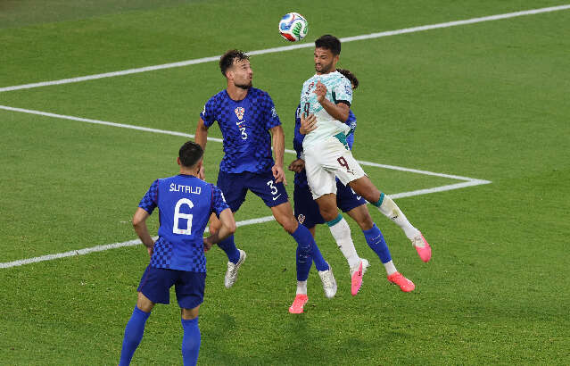 Portugal vira sobre Croácia e vai a duelo contra Espanha nas oitavas