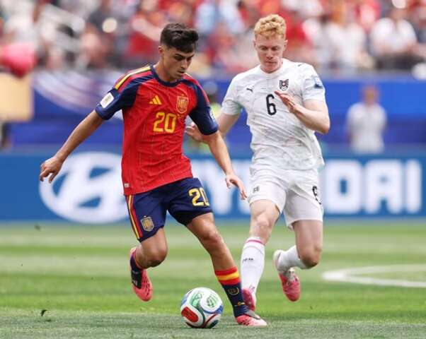 Espanha vence Áustria, encerra jejum de 16 anos, e avança às oitavas da Copa