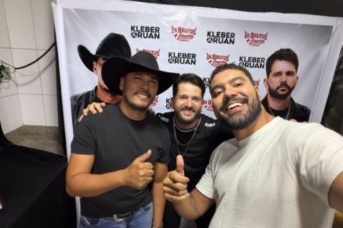 Em clima de boteco, Kleber e Ruan gravam primeiro DVD no Tiradentes