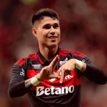Flamengo vira sobre Olimpia e fecha série de amistosos com vitória