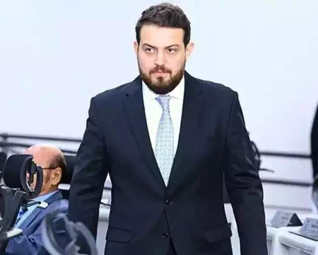 Justiça suspende ação de Claudinho para decidir quem deveria julgar o caso