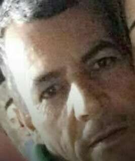 Homem é executado com tiros de fuzil e pistola ao chegar em casa