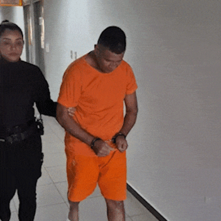 Réu culpa subtenente por problemas do casal e diz não saber ler para negar crime