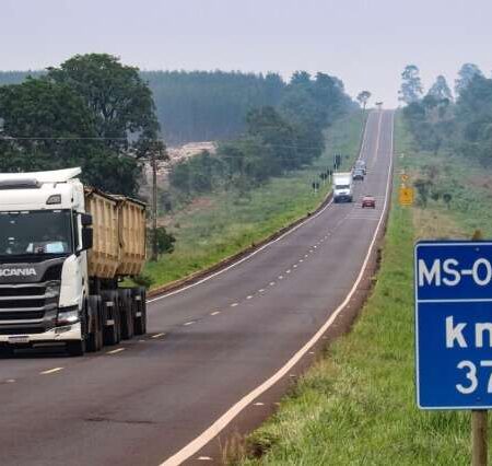 Governo assina contrato de R$ 80,3 milhões para 23 km de asfalto na MS-040