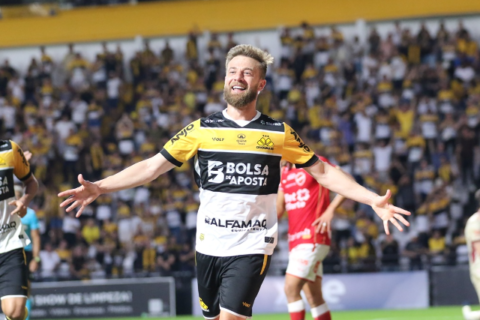 Líder Criciúma dispara, Goiás reage e Sport deixa vitória escapar