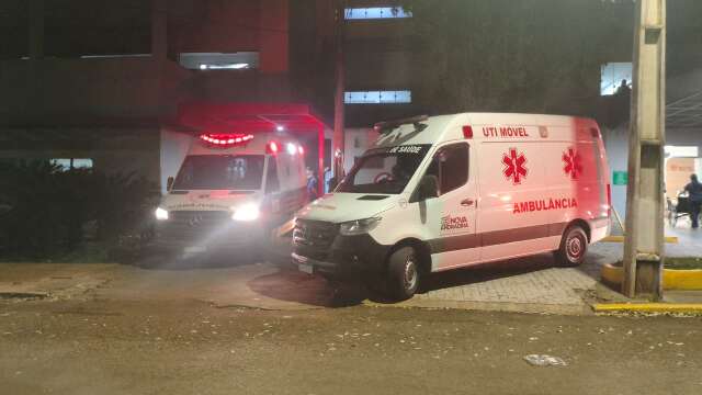 Paciente morre em ambulância após aguardar 7 horas por internação
