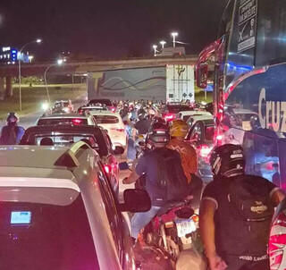 Família pede R$ 1 milhão por morte de ambulante em show do Guns N’ Roses Família pede R$ 1 milhão por morte de ambulante em show do Guns N’ Roses