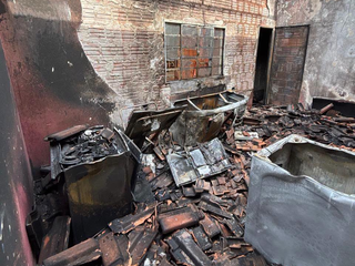 Incêndio em residência deixa homem de 51 anos morto no interior do imóvel Incêndio em residência deixa homem de 51 anos morto no interior do imóvel