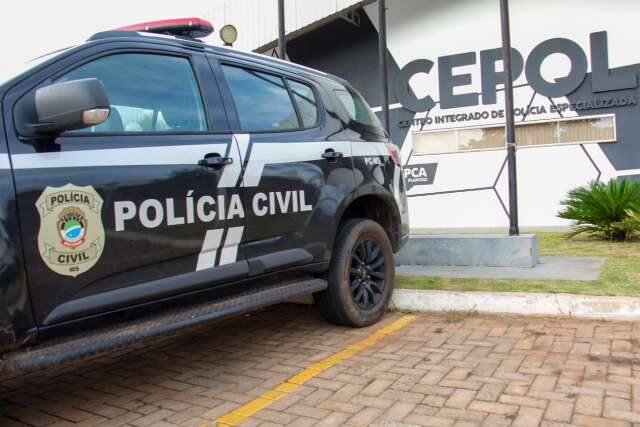 Vigia é amarrado durante roubo de carro e dois caminhões em pátio