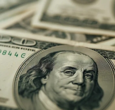 Dólar avança 0,22% e fecha a R$ 5,15 com inflação e dívida pública no radar