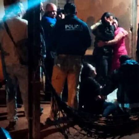Homem de 56 anos é morto a tiros enquanto dormia na varanda de casa