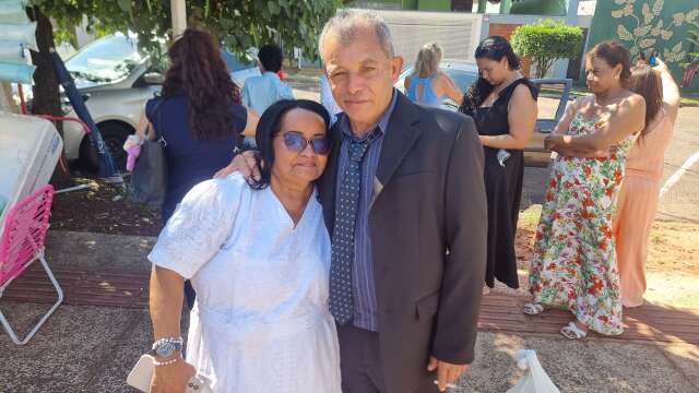 Após 22 anos e já bisavó, Júlia reencontrou o amor e se casou