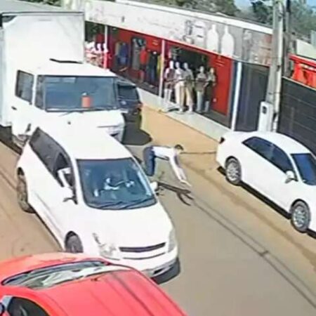 Caminhão perde freio e atropela motociclista na fronteira