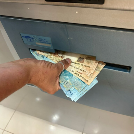 Salário mínimo deve subir para R$ 1.741 em 2027, confirma Fazenda